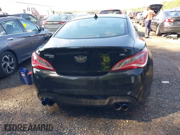 ✅ 2015 Hyundai Genesis Coupe 3.8L Base • VIN: KMHHT6KJ6FU127996 • Lot: 42682746. Listed on IAAI with 110,640 mi. Free auction sales archive from the USA and detailed vehicle history report at DreamBid. Image 16.