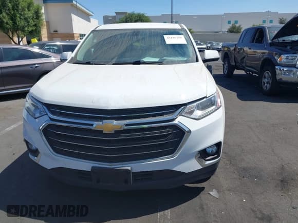 ✅ 2018 Chevrolet Traverse LT Cloth • VIN: 1GNERGKW2JJ165735 • Lot: 43156155. Wystawiony na IAAI z przebiegiem 96 583 mil. Bezpłatny archiwum sprzedaży aukcyjnych z USA i szczegółowy raport historii pojazdu na DreamBid. Zdjęcie 13.