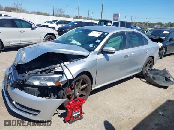✅ 2015 Volkswagen Passat Limited Edition • VIN: 1VWAT7A30FC014689 • Lot: 41758748. Listed on IAAI with 140,545 mi. Free auction sales archive from the USA and detailed vehicle history report at DreamBid. Image 2.