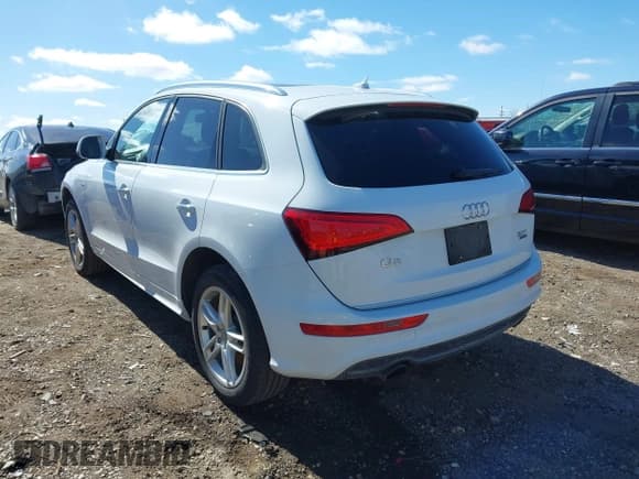 ✅ 2017 Audi Q5 Premium Plus • VIN: WA1D7AFP0HA030154 • Lot: 41877988. Listed on IAAI with 100,145 mi. Free auction sales archive from the USA and detailed vehicle history report at DreamBid. Image 3.