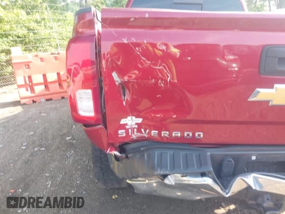 ✅ 2018 Chevrolet Silverado 1500 LTZ • VIN: 3GCUKSEC6JG537673 • Lot: 42597392. Wystawiony na IAAI z przebiegiem 286 513 mil. Bezpłatny archiwum sprzedaży aukcyjnych z USA i szczegółowy raport historii pojazdu na DreamBid. Zdjęcie 6.