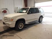 ✅ 1998 Ford Explorer XL • VIN: 1FMZU34E8WZB12600 • Lot: 42183517. Wystawiony na IAAI z przebiegiem 196 799 mil. Bezpłatny archiwum sprzedaży aukcyjnych z USA i szczegółowy raport historii pojazdu na DreamBid. Zdjęcie 2.