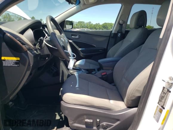 ✅ 2018 Hyundai Santa Fe 2.4L • VIN: 5XYZUDLBXJG536577 • Лот: 60668964. Опубликован ранее на Copart с пробегом 58 570 миль. Бесплатный доступ к архиву аукционных продаж из США и подробный отчёт об истории автомобиля на DreamBid. Изображение 7.