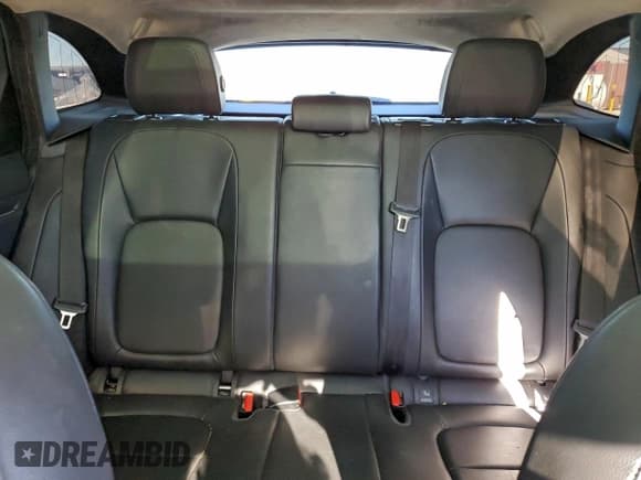 ✅ 2019 Jaguar F-Pace 25t • VIN: SADCS2FX8KA602153 • Lot: 85794145. Wystawiony na Copart z przebiegiem 113 705 mil. Bezpłatny archiwum sprzedaży aukcyjnych z USA i szczegółowy raport historii pojazdu na DreamBid. Zdjęcie 10.