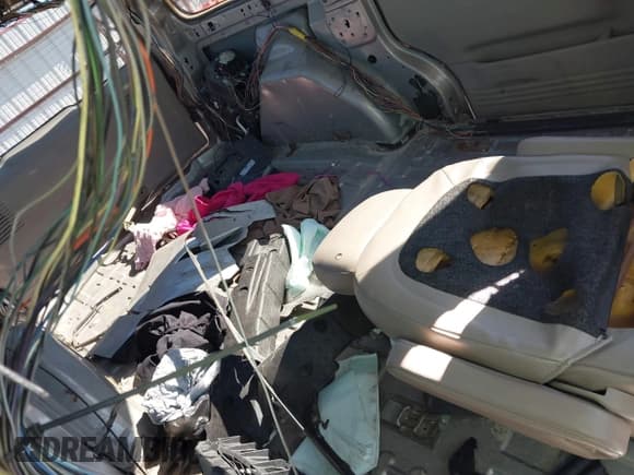 ✅ 2004 Oldsmobile Silhouette Premiere Edition • VIN: 1GHDX13EX4D133660 • Lot: 41252549. Wystawiony na IAAI z przebiegiem Nie podano. Bezpłatny archiwum sprzedaży aukcyjnych z USA i szczegółowy raport historii pojazdu na DreamBid. Zdjęcie 8.