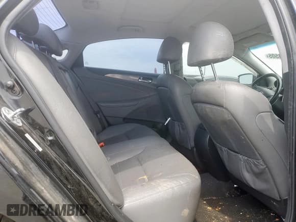 ✅ 2015 Hyundai Sonata • VIN: KMHEC4A44FA129184 • Лот: 57304505. Опубликован ранее на Copart с пробегом 150 397 миль. Бесплатный доступ к архиву аукционных продаж из США и подробный отчёт об истории автомобиля на DreamBid. Изображение 10.