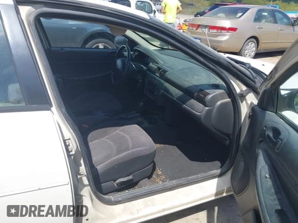 ✅ 2006 Dodge Stratus SXT • VIN: 1B3AL46T66N254166 • Лот: 43108623. Опубликован ранее на IAAI с пробегом 150 903 миль. Бесплатный доступ к архиву аукционных продаж из США и подробный отчёт об истории автомобиля на DreamBid. Изображение 5.