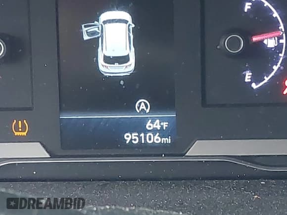 ✅ 2022 Hyundai Tucson SE • VIN: 5NMJACAE0NH031768 • Lot: 42504229. Wystawiony na IAAI z przebiegiem 95 106 mil. Bezpłatny archiwum sprzedaży aukcyjnych z USA i szczegółowy raport historii pojazdu na DreamBid. Zdjęcie 15.