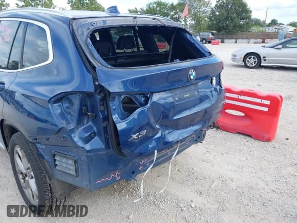 ✅ 2020 BMW X3 xDrive30i • VIN: 5UXTY5C01L9B47377 • Lot: 43052747. Listed on IAAI with 59,042 mi. Free auction sales archive from the USA and detailed vehicle history report at DreamBid. Image 6.