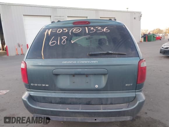 ✅ 2005 Dodge Caravan SXT • VIN: 2D4GP44L95R299610 • Lot: 43657743. Wystawiony na IAAI z przebiegiem 363 004 mil. Bezpłatny archiwum sprzedaży aukcyjnych z USA i szczegółowy raport historii pojazdu na DreamBid. Zdjęcie 16.