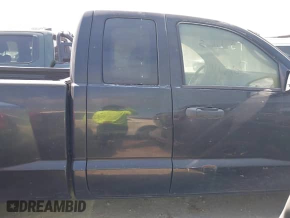 2010 Dodge Dakota z VIN 1D7CE3BK3AS164353, wystawiony jako IAAI lot #40646738 z przebiegiem 146 625 mil mil oraz . Historia ofert i sprzedaży dostępna na DreamBid. Obrazek 13.