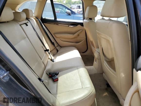 ✅ 2015 BMW X1 xDrive28i • VIN: WBAVL1C53FVY32967 • Lot: 70714155. Listed on Copart with 136,587 mi. Free auction sales archive from the USA and detailed vehicle history report at DreamBid. Image 10.