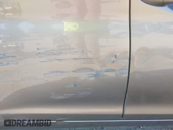 ✅ 2013 Hyundai Elantra GLS • VIN: 5NPDH4AE3DH240275 • Lot: 42819323. Listed on IAAI with 143,276 mi. Free auction sales archive from the USA and detailed vehicle history report at DreamBid. Image 12.