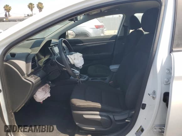 ✅ 2019 Hyundai Elantra SE • VIN: 5NPD74LF9KH453110 • Lot: 61613405. Listed on Copart with 116,197 mi. Free auction sales archive from the USA and detailed vehicle history report at DreamBid. Image 7.