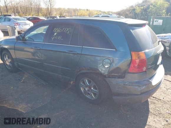 ✅ 2005 Chrysler Pacifica Touring • VIN: 2C4GF68485R243690 • Lot: 43601775. Listed on IAAI with 168,431 mi. Free auction sales archive from the USA and detailed vehicle history report at DreamBid. Image 3.