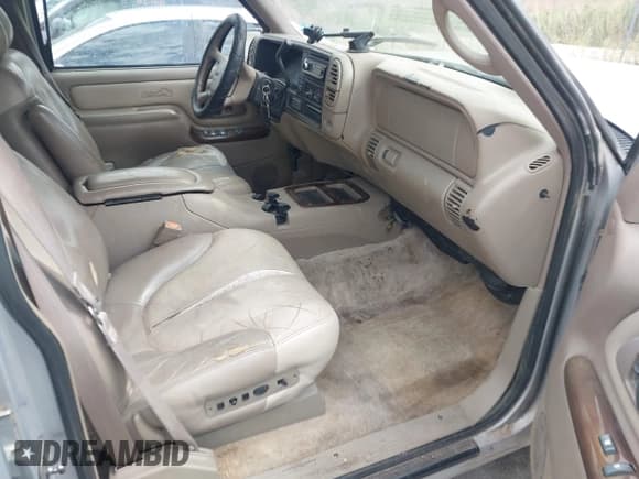 ✅ 1999 GMC Denali • VIN: 1GKEK13R3XR918836 • Lot: 43037591. Listed on IAAI with 236,577 mi. Free auction sales archive from the USA and detailed vehicle history report at DreamBid. Image 5.