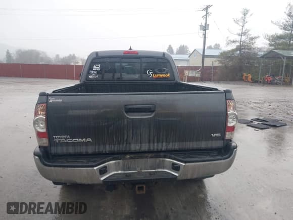 ✅ 2015 Toyota Tacoma • VIN: 5TFUU4EN8FX130349 • Lot: 43791926. Listed on IAAI with 139,141 mi. Free auction sales archive from the USA and detailed vehicle history report at DreamBid. Image 17.