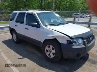 ✅ 2007 Ford Escape XLS • VIN: 1FMYU92Z07KB51308 • Lot: 42076214. Listed on IAAI with 221,331 mi. Free auction sales archive from the USA and detailed vehicle history report at DreamBid. Image 1.
