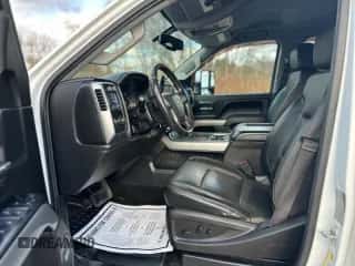 2016 Chevrolet Silverado 3500HD LTZ с VIN 1GC4K0C87GF263042, выставлен на аукционе Copart как лот 43293735 с пробегом 169 560 миль миль и Чистый • Clean title. История ставок и продаж доступна на DreamBid. Изображение 5.