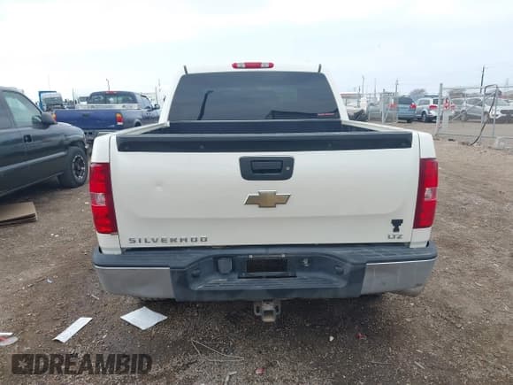 ✅ 2009 Chevrolet Silverado 1500 • VIN: 3GCEC33J79G169282 • Lot: 41387505. Wystawiony na IAAI z przebiegiem 243 182 mil. Bezpłatny archiwum sprzedaży aukcyjnych z USA i szczegółowy raport historii pojazdu na DreamBid. Zdjęcie 16.