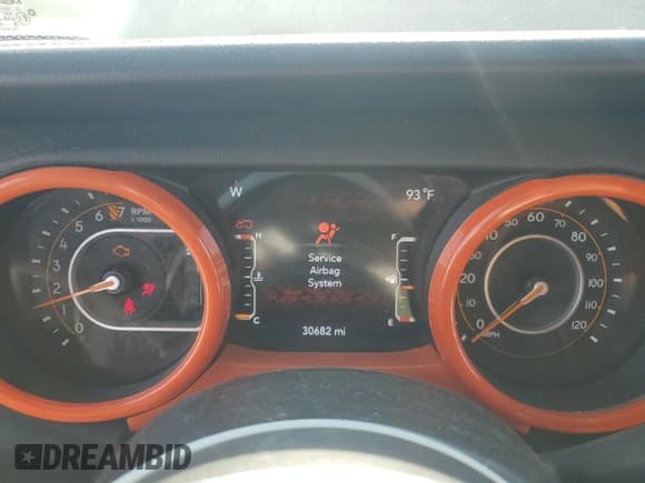 ✅ 2022 Jeep Wrangler Unlimited Sahara Altitude • VIN: 1C4HJXEG9NW269407 • Lot: 66686385. Listed on Copart with 30,682 mi. Free auction sales archive from the USA and detailed vehicle history report at DreamBid. Image 9.