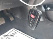 ✅ 2021 Toyota Prius LE • VIN: JTDKAMFP7M3196590 • Lot: 43011141. Wystawiony na IAAI z przebiegiem 85 745 mil. Bezpłatny archiwum sprzedaży aukcyjnych z USA i szczegółowy raport historii pojazdu na DreamBid. Zdjęcie 11.