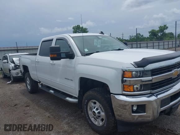 ✅ 2017 Chevrolet Silverado 2500HD LT • VIN: 1GC1KVEG4HF103805 • Lot: 42528905. Listed on IAAI with 306,889 mi. Free auction sales archive from the USA and detailed vehicle history report at DreamBid. Image 19.