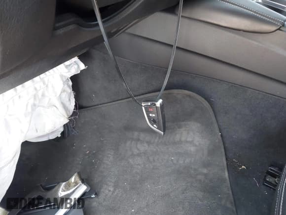 ✅ 2018 BMW M3 • VIN: WBS8M9C55J5K99887 • Lot: 42849441. Wystawiony na IAAI z przebiegiem 74 298 mil. Bezpłatny archiwum sprzedaży aukcyjnych z USA i szczegółowy raport historii pojazdu na DreamBid. Zdjęcie 10.