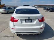 ✅ 2014 BMW X6 M • VIN: 5YMGZ0C51E0C40719 • Лот: 41567554. Опубликован ранее на IAAI с пробегом 110 128 миль. Бесплатный доступ к архиву аукционных продаж из США и подробный отчёт об истории автомобиля на DreamBid. Изображение 16.