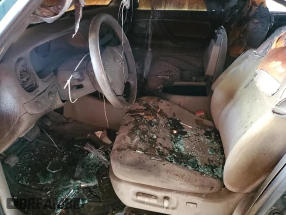 ✅ 2006 Toyota Sequoia SR5 • VIN: 5TDZT34A06S283038 • Лот: 85877025. Опубликован ранее на Copart с пробегом Не указан. Бесплатный доступ к архиву аукционных продаж из США и подробный отчёт об истории автомобиля на DreamBid. Изображение 7.