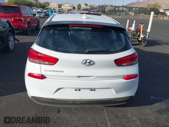 ✅ 2019 Hyundai Elantra • VIN: KMHH35LE7KU090303 • Lot: 41706847. Listed on IAAI with 106,492 mi. Free auction sales archive from the USA and detailed vehicle history report at DreamBid. Image 17.