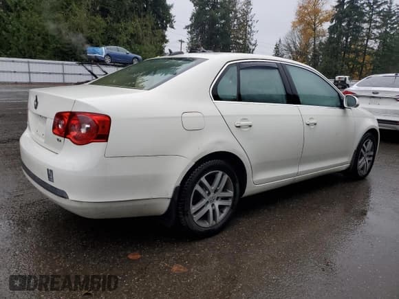 ✅ 2006 Volkswagen Jetta 1.9L TDI • VIN: 3VWDT81K46M722789 • Lot: 91319405. Wystawiony na Copart z przebiegiem 168 250 mil. Bezpłatny archiwum sprzedaży aukcyjnych z USA i szczegółowy raport historii pojazdu na DreamBid. Zdjęcie 3.
