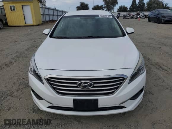 2016 Hyundai Sonata SE with VIN 5NPE24AF7GH404047, listed as a Copart auction lot 83795225 with 136,081 mi miles and Salvage title. Bid and sale history available at DreamBid. Image 5.
