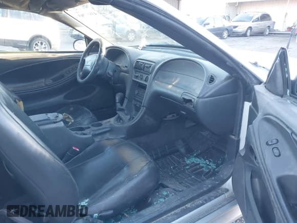 ✅ 2002 Ford Mustang Deluxe • VIN: 1FAFP44442F223979 • Лот: 43807965. Опубликован ранее на IAAI с пробегом 193 405 миль. Бесплатный доступ к архиву аукционных продаж из США и подробный отчёт об истории автомобиля на DreamBid. Изображение 5.