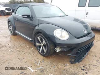 ✅ 2013 Volkswagen Beetle R-Line SEL • VIN: 3VW8T7AT4DM819637 • Lot: 41513128. Wystawiony na IAAI z przebiegiem 162 968 mil. Bezpłatny archiwum sprzedaży aukcyjnych z USA i szczegółowy raport historii pojazdu na DreamBid. Zdjęcie 1.