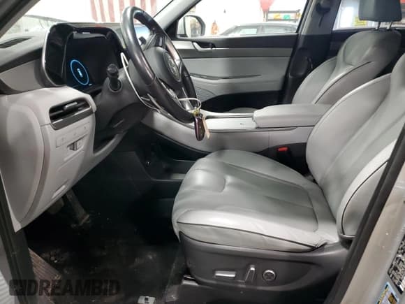 ✅ 2023 Hyundai Palisade SEL • VIN: KM8R4DGE3PU612048 • Lot: 42352885. Listed on Copart with 26,946 mi. Free auction sales archive from the USA and detailed vehicle history report at DreamBid. Image 7.