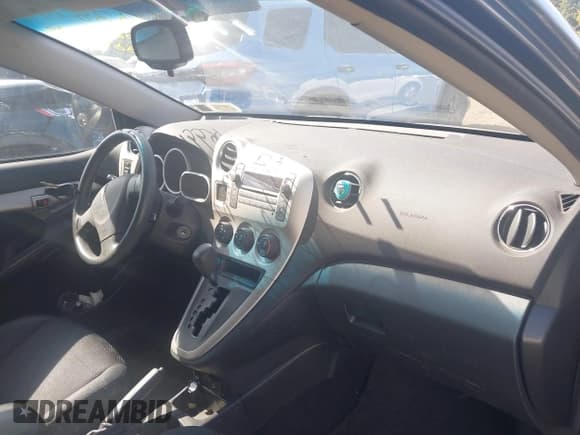 ✅ 2009 Pontiac Vibe 1SA • VIN: 5Y2SP67849Z450410 • Lot: 43287478. Wystawiony na IAAI z przebiegiem 209 794 mil. Bezpłatny archiwum sprzedaży aukcyjnych z USA i szczegółowy raport historii pojazdu na DreamBid. Zdjęcie 5.