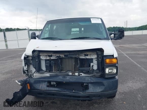 ✅ 2011 Ford Econoline Cargo Commercial • VIN: 1FDSS3EL2BDA76110 • Лот: 42511376. Опубликован ранее на IAAI с пробегом 151 484 миль. Бесплатный доступ к архиву аукционных продаж из США и подробный отчёт об истории автомобиля на DreamBid. Изображение 12.