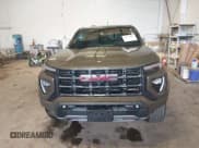 ✅ 2024 GMC Canyon 4WD AT4 • VIN: 1GTP6DEK7R1134722 • Lot: 42313683. Wystawiony na IAAI z przebiegiem 38 208 mil. Bezpłatny archiwum sprzedaży aukcyjnych z USA i szczegółowy raport historii pojazdu na DreamBid. Zdjęcie 13.