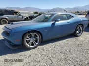 ✅ 2020 Dodge Challenger R/T 50th Anniversary • VIN: 2C3CDZBT4LH215401 • Lot: 69131955. Wystawiony na Copart z przebiegiem 49 610 mil. Bezpłatny archiwum sprzedaży aukcyjnych z USA i szczegółowy raport historii pojazdu na DreamBid. Zdjęcie 1.