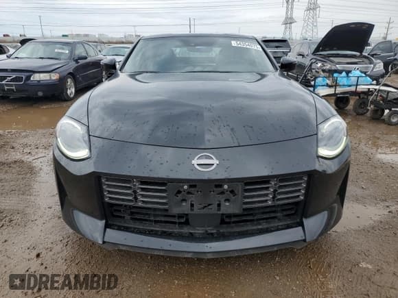 ✅ 2024 Nissan Z Performance • VIN: JN1BZ4BH6RM361251 • Lot: 54354075. Wystawiony na Copart z przebiegiem 21 289 mil. Bezpłatny archiwum sprzedaży aukcyjnych z USA i szczegółowy raport historii pojazdu na DreamBid. Zdjęcie 5.