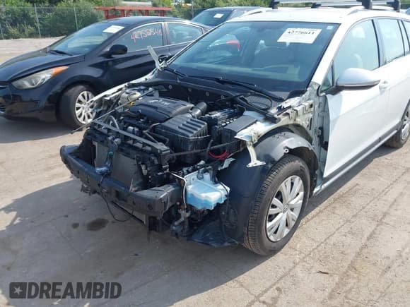 ✅ 2019 Volkswagen Golf S • VIN: 3VWM17AU3KM521865 • Lot: 42776611. Wystawiony na IAAI z przebiegiem 149 303 mil. Bezpłatny archiwum sprzedaży aukcyjnych z USA i szczegółowy raport historii pojazdu na DreamBid. Zdjęcie 19.