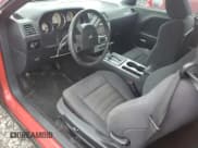 ✅ 2010 Dodge Challenger SE • VIN: 2B3CJ4DV2AH130786 • Lot: 88407855. Wystawiony na Copart z przebiegiem 123 806 mil. Bezpłatny archiwum sprzedaży aukcyjnych z USA i szczegółowy raport historii pojazdu na DreamBid. Zdjęcie 8.