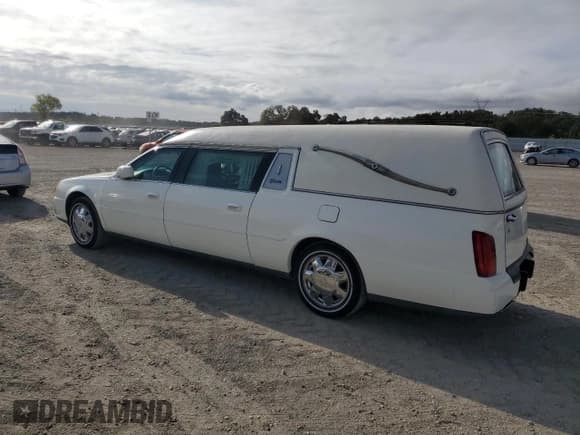 ✅ 2004 Cadillac DeVille Limousine • VIN: 1GEEH90Y74U550732 • Лот: 80014385. Опубликован ранее на Copart с пробегом 69 689 миль. Бесплатный доступ к архиву аукционных продаж из США и подробный отчёт об истории автомобиля на DreamBid. Изображение 2.