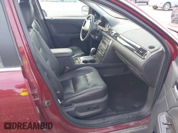 ✅ 2005 Mercury Montego Premier • VIN: 1MEFM43195G625925 • Лот: 42492418. Опубликован ранее на IAAI с пробегом 84 136 миль. Бесплатный доступ к архиву аукционных продаж из США и подробный отчёт об истории автомобиля на DreamBid. Изображение 5.