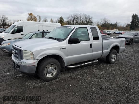✅ 2007 Ford F-250 XL • VIN: 1FTNX20507EA02465 • Lot: 81718954. Wystawiony na Copart z przebiegiem 299 543 mil. Bezpłatny archiwum sprzedaży aukcyjnych z USA i szczegółowy raport historii pojazdu na DreamBid. Zdjęcie 1.