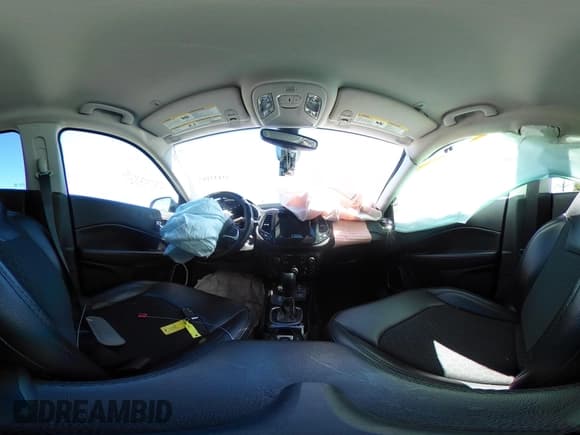 ✅ 2019 Jeep Compass Latitude • VIN: 3C4NJDBB5KT697213 • Lot: 43133163. Listed on IAAI with 55,308 mi. Free auction sales archive from the USA and detailed vehicle history report at DreamBid. Image 18.