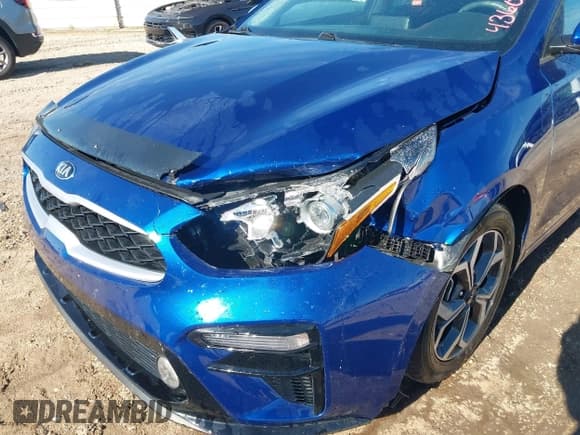 ✅ 2021 Kia Forte LXS • VIN: 3KPF24AD1ME308756 • Lot: 43601679. Wystawiony na IAAI z przebiegiem 59 635 mil. Bezpłatny archiwum sprzedaży aukcyjnych z USA i szczegółowy raport historii pojazdu na DreamBid. Zdjęcie 6.