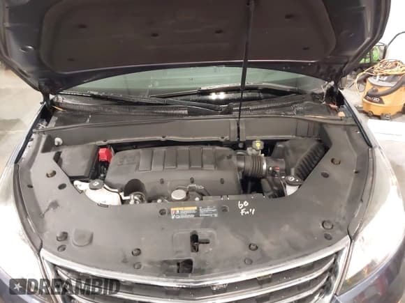 ✅ 2014 Chevrolet Traverse LT • VIN: 1GNKRGKD6EJ244008 • Lot: 43509737. Wystawiony na IAAI z przebiegiem 101 140 mil. Bezpłatny archiwum sprzedaży aukcyjnych z USA i szczegółowy raport historii pojazdu na DreamBid. Zdjęcie 10.