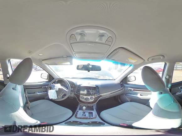 ✅ 2012 Hyundai Santa Fe GLS • VIN: 5XYZG4AG1CG154401 • Lot: 82873394. Listed on Copart with 267,184 mi. Free auction sales archive from the USA and detailed vehicle history report at DreamBid. Image 15.